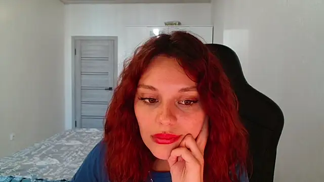 Mia Luiza online show from July 24, 2026, 3:37 am