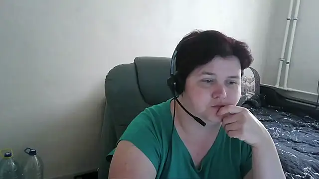 AdrianaGalore online show from June 30, 2026, 11:44 am