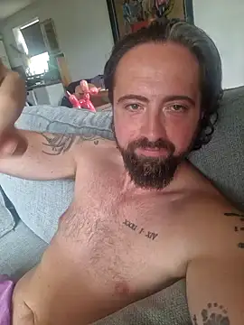 Snapshot of straightguy4uall chatting on July 1, 2026, 9:44 am straightguy4uall online show from July 1, 2026, 9:44 am