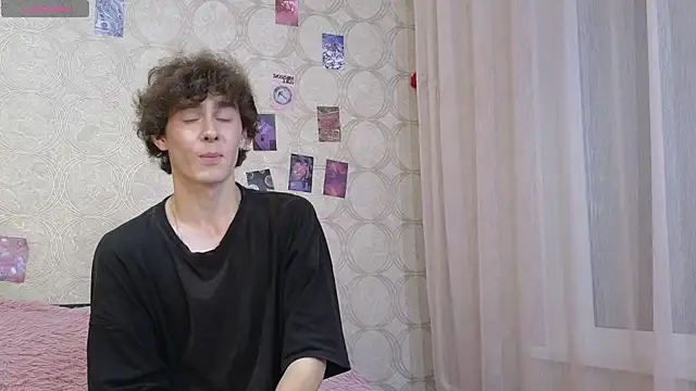 Snapshot of Liam_Winss chatting on July 4, 2026, 9:32 pm Liam Winss online show from July 4, 2026, 9:32 pm