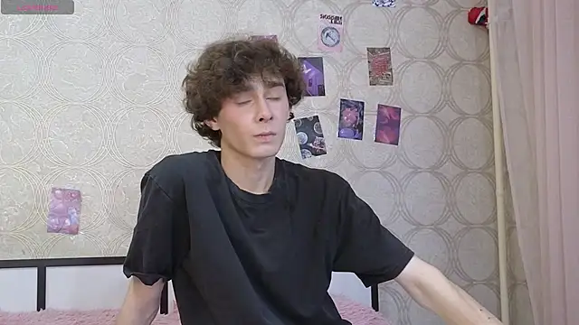 Snapshot of Liam_Winss chatting on July 6, 2026, 9:17 pm Liam Winss online show from July 6, 2026, 9:17 pm