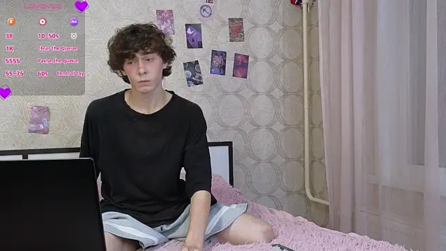 Snapshot of Liam_Winss chatting on July 23, 2026, 5:44 pm Liam Winss online show from July 23, 2026, 5:44 pm