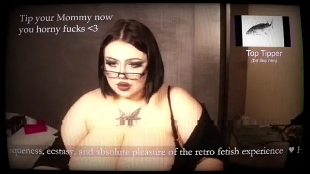 Snapshot of KinkyBaddie69 chatting on July 22, 2026, 2:42 pm KinkyBaddie69 online show from July 22, 2026, 2:42 pm