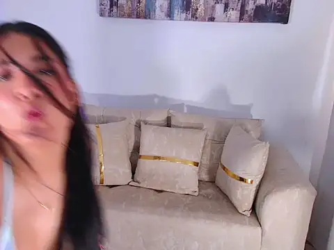 alejandraTulan online show from July 6, 2026, 4:20 pm