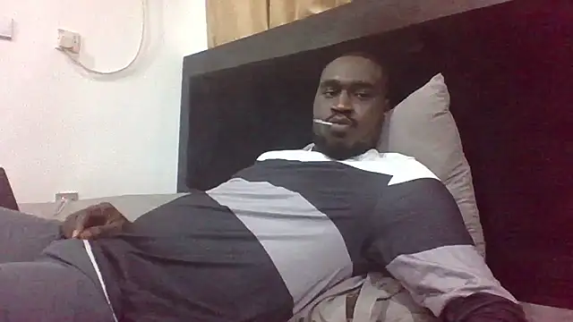 Snapshot of Offsetpapi chatting on July 9, 2026, 9:41 pm Offsetpapi online show from July 9, 2026, 9:41 pm