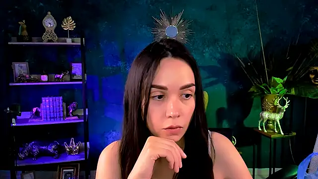 OliviaWeles online show from July 24, 2026, 8:34 am