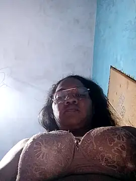 Sexymonmy online show from July 19, 2026, 5:05 pm