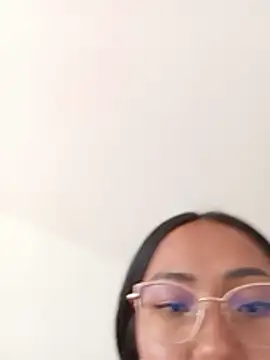 Snapshot of chells_ chatting on July 9, 2026, 1:26 pm chells online show from July 9, 2026, 1:26 pm