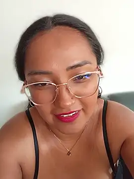 Snapshot of chells_ chatting on July 28, 2026, 4:39 pm chells online show from July 28, 2026, 4:39 pm