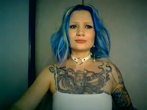 Snapshot of gothcloe chatting on July 28, 2026, 9:47 pm gothcloe online show from July 28, 2026, 9:47 pm