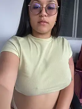 Snapshot of Cielo-Lux chatting on July 23, 2026, 10:19 pm Cielo-Lux online show from July 23, 2026, 10:19 pm