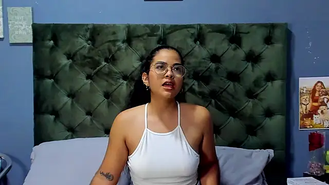 Snapshot of Cece-Drake chatting on August 2, 2026, 12:53 am Cece-Drake online show from August 2, 2026, 12:53 am