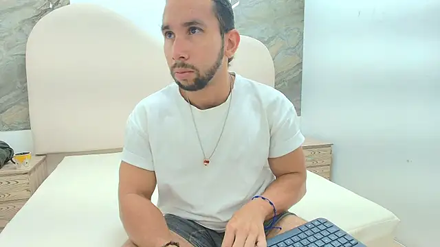 FELIPE DIAMOND online show from July 9, 2026, 2:10 pm