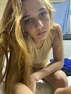 amandablonde49 online show from July 7, 2026, 4:11 pm