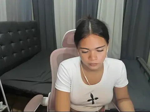 Seductive rein online show from July 2, 2026, 8:59 pm