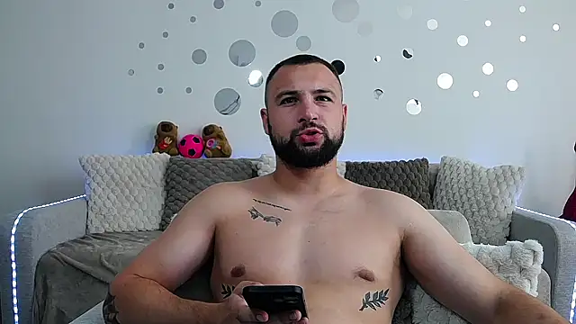 liam studd online show from July 3, 2026, 4:08 am