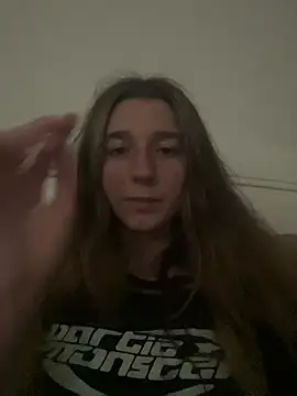 Valeria-mis online show from July 3, 2026, 3:29 pm