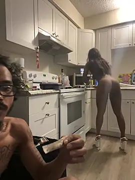 peachxpatron98 online show from July 21, 2026, 5:43 am