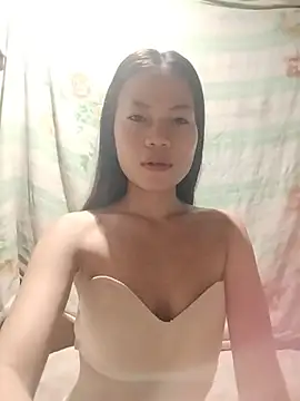 Snapshot of andreahxx chatting on July 13, 2026, 3:48 pm andreahxx online show from July 13, 2026, 3:48 pm