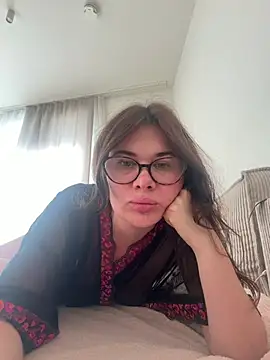 Snapshot of Sophie_Virginia chatting on July 16, 2026, 4:35 pm Sophie Virginia online show from July 16, 2026, 4:35 pm