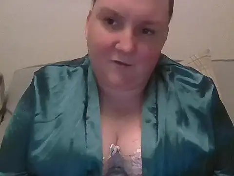 LumaBelleX online show from July 28, 2026, 8:34 pm