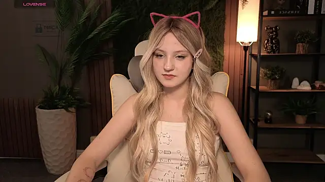 Aliselle online show from July 12, 2026, 3:25 pm