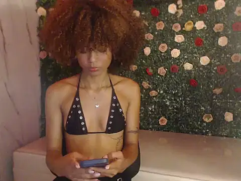 Snapshot of alexawet_ chatting on July 31, 2026, 7:35 pm alexawet online show from July 31, 2026, 7:35 pm