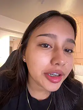 Snapshot of BELLA_GAITAN_ chatting on July 30, 2026, 11:09 am BELLA GAITAN online show from July 30, 2026, 11:09 am