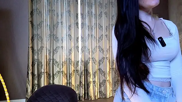 RennaBodziony online show from July 18, 2026, 9:13 am