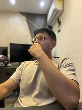 andrewlopezz online show from July 24, 2026, 11:25 pm
