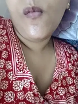 Snapshot of arushi9490 chatting on July 17, 2026, 10:22 am arushi9490 online show from July 17, 2026, 10:22 am