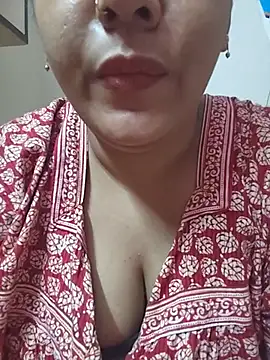 Snapshot of arushi9490 chatting on July 24, 2026, 10:41 pm arushi9490 online show from July 24, 2026, 10:41 pm