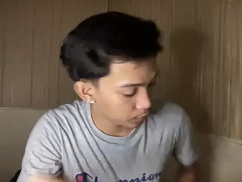 YourcumBoy77 online show from July 22, 2026, 1:25 pm