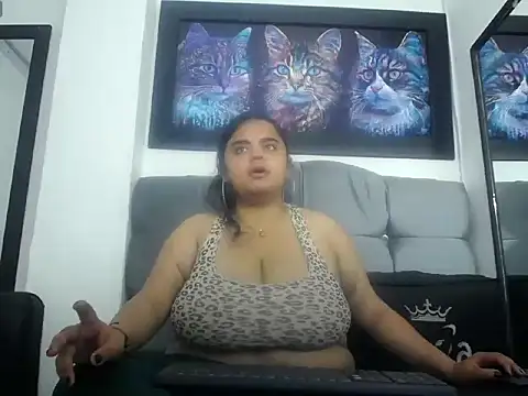 BBW Sharol online show from July 20, 2026, 12:07 pm