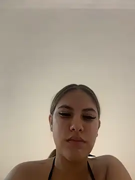 MiluRossee1 online show from July 24, 2026, 8:12 am