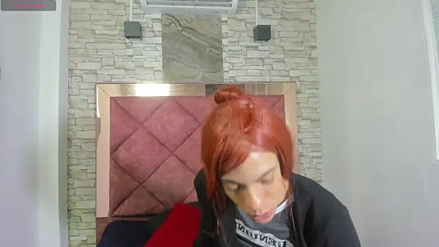 Snapshot of Perlaa_smith chatting on July 27, 2026, 9:33 pm Perlaa smith online show from July 27, 2026, 9:33 pm