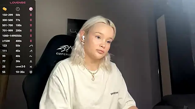 Snapshot of JoleneDorow chatting on July 20, 2026, 1:20 am JoleneDorow online show from July 20, 2026, 1:20 am