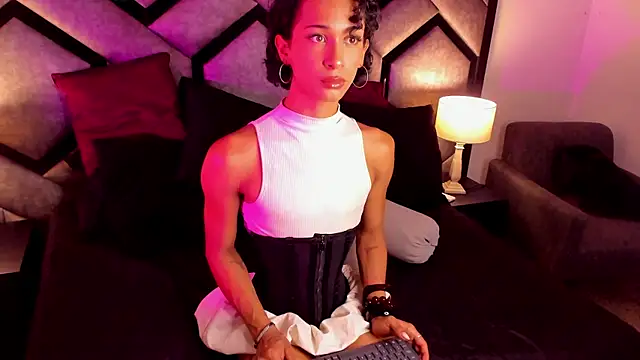 Snapshot of MilanDuval chatting on July 17, 2026, 7:30 pm MilanDuval online show from July 17, 2026, 7:30 pm