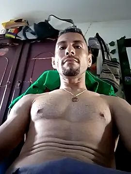 Snapshot of BrayanPolo chatting on July 12, 2026, 8:33 pm BrayanPolo online show from July 12, 2026, 8:33 pm