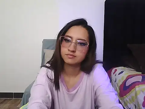 JustVeroo online show from July 24, 2026, 3:37 am