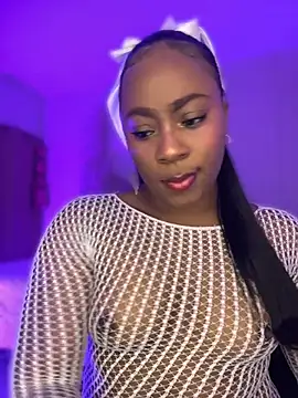 selina paris online show from July 28, 2026, 11:58 pm