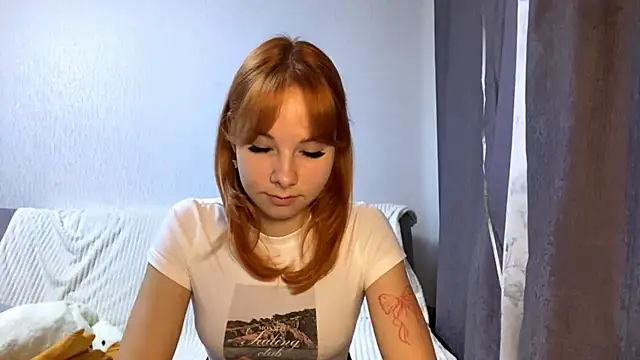 Snapshot of Ginger_Baby chatting on July 23, 2026, 1:41 am Ginger Baby online show from July 23, 2026, 1:41 am