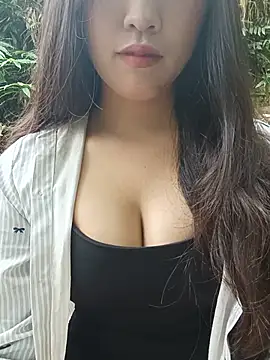 Elina68 online show from July 17, 2026, 2:40 am