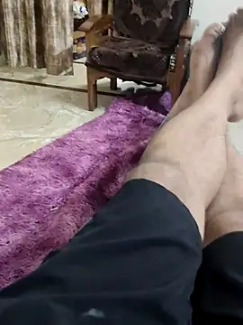 yourhotdudes online show from July 19, 2026, 6:39 am
