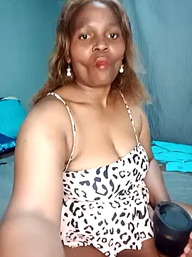 Snapshot of Darkberry124 chatting on July 19, 2026, 7:50 pm Darkberry124 online show from July 19, 2026, 7:50 pm