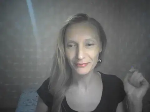 LunaBelle2 online show from July 27, 2026, 7:32 pm