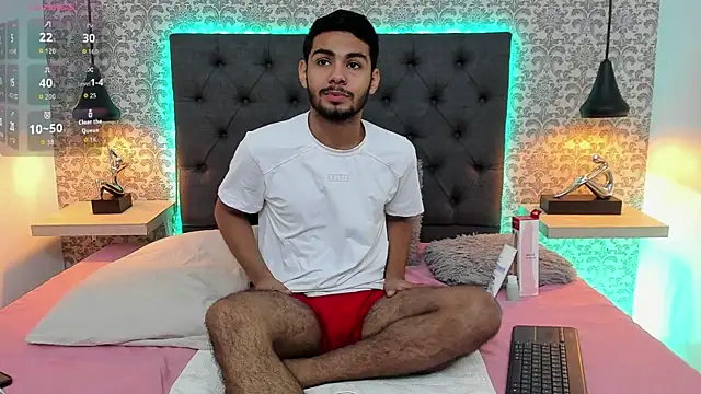 Snapshot of Peter_Kink chatting on July 22, 2026, 7:05 pm Peter Kink online show from July 22, 2026, 7:05 pm