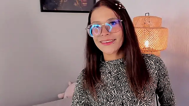 Snapshot of Aleexa_Cute chatting on July 28, 2026, 3:46 am Aleexa Cute online show from July 28, 2026, 3:46 am