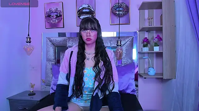 Snapshot of alexia_frox chatting on July 13, 2026, 11:24 am alexia frox online show from July 13, 2026, 11:24 am