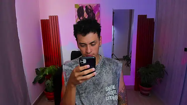 Snapshot of axcel-smith chatting on July 23, 2026, 9:24 pm axcel-smith online show from July 23, 2026, 9:24 pm